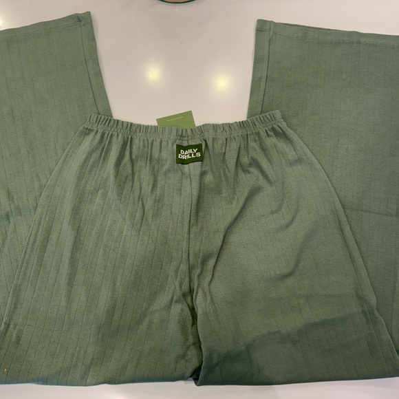 Daily Drills DD Green Pointelle Pants - Picture 3 of 4